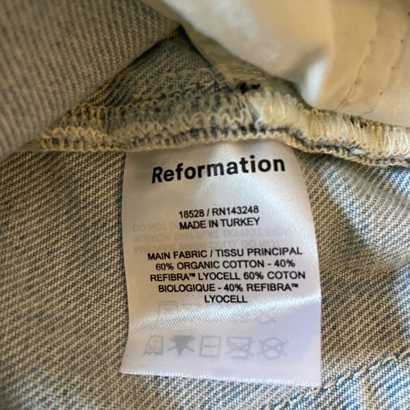 NWT Reformation Max Shorts in Light Denim - Picture 10 of 13